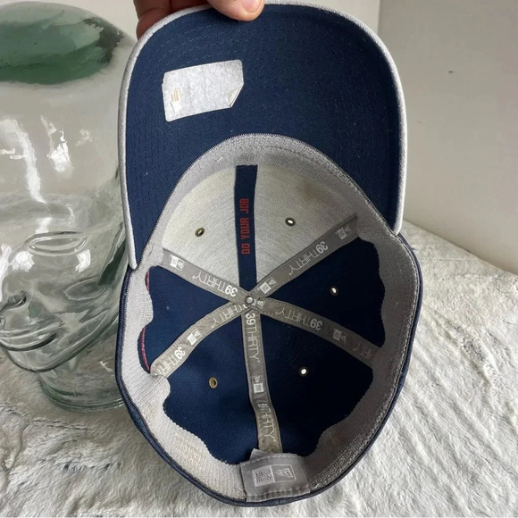 New England Patriots Men's New Era 39Thirty Flex Fit Hat - Picture 7 of 11
